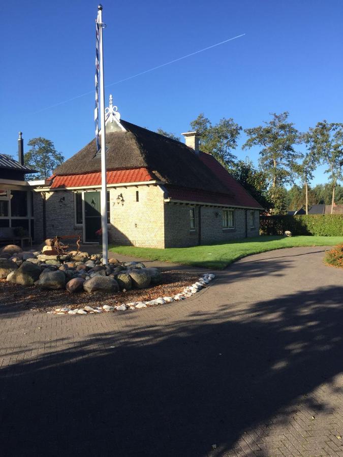 B&B Ut En Thus Sweagerbosk Exterior foto
